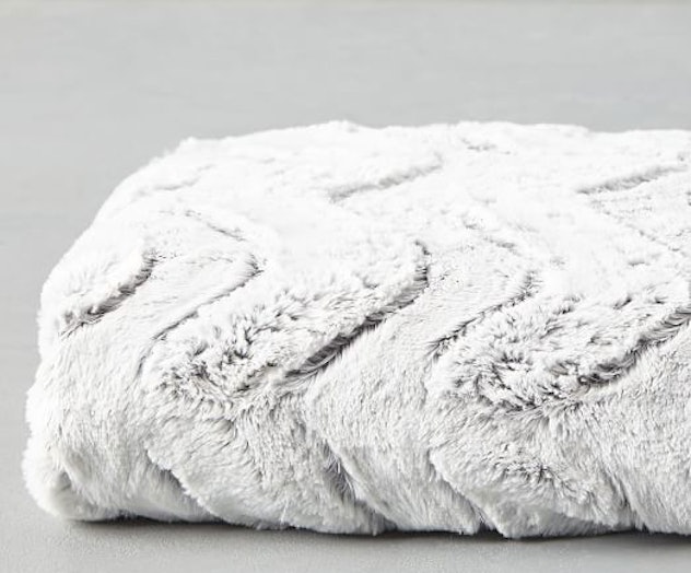 A white cozy blanket