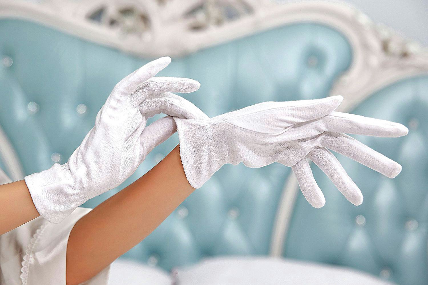 The 5 Best Gloves For Moisturizing Hands
