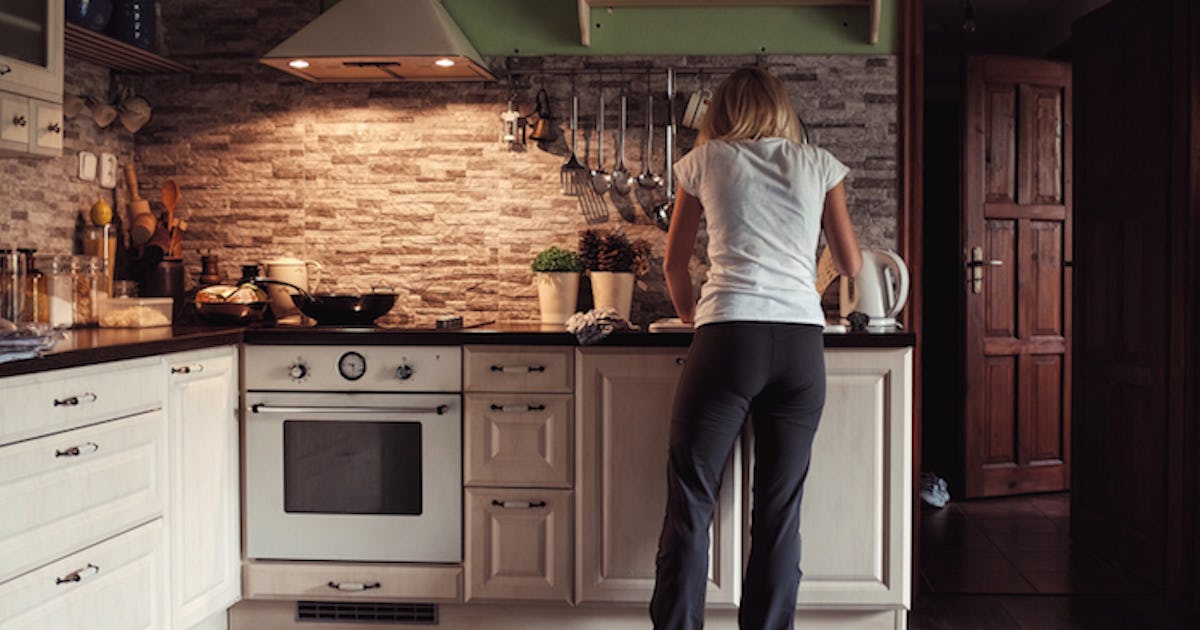 Here S How To Talk To Your Roommate About Cleaning Without Making An Even Bigger Mess Here S How To Talk To Your Roommate About Cleaning Without Making An Even Bigger Mess