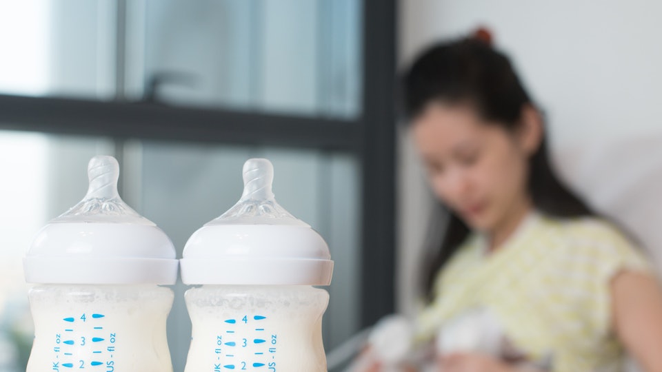 Breast Milk Left Out Too Long Here S How To Tell If It S