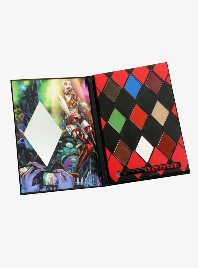 DC Comics Harley Quinn and the Skull Bags Eyeshadow Palette