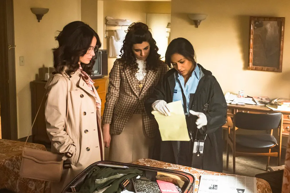 'Timeless' Needs To Be Renewed Because It Isn't Afraid To Highlight The ...