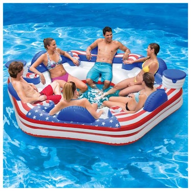 Summer Waves Inflatable Americana 6-Person Island Lounge Lake Float