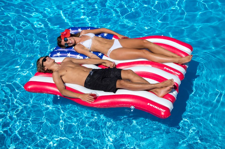 Swimline 2-Pack Inflatable Americana Flag Connector Mat Float