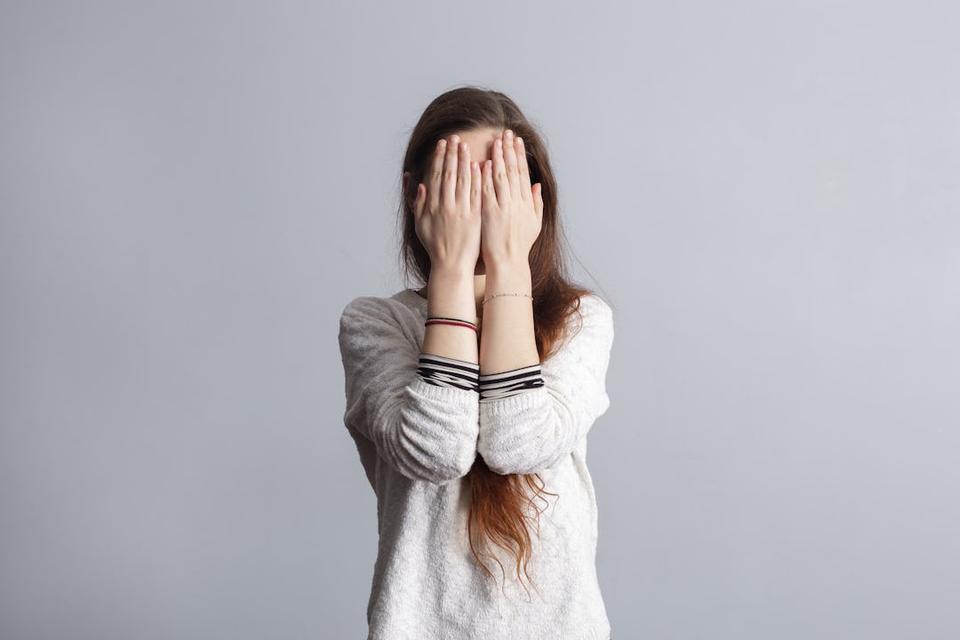 7 Signs Your Shyness Is Actually A Greater Mental Health Condition 7 Signs Your Shyness Is Actually A Greater Mental Health Condition