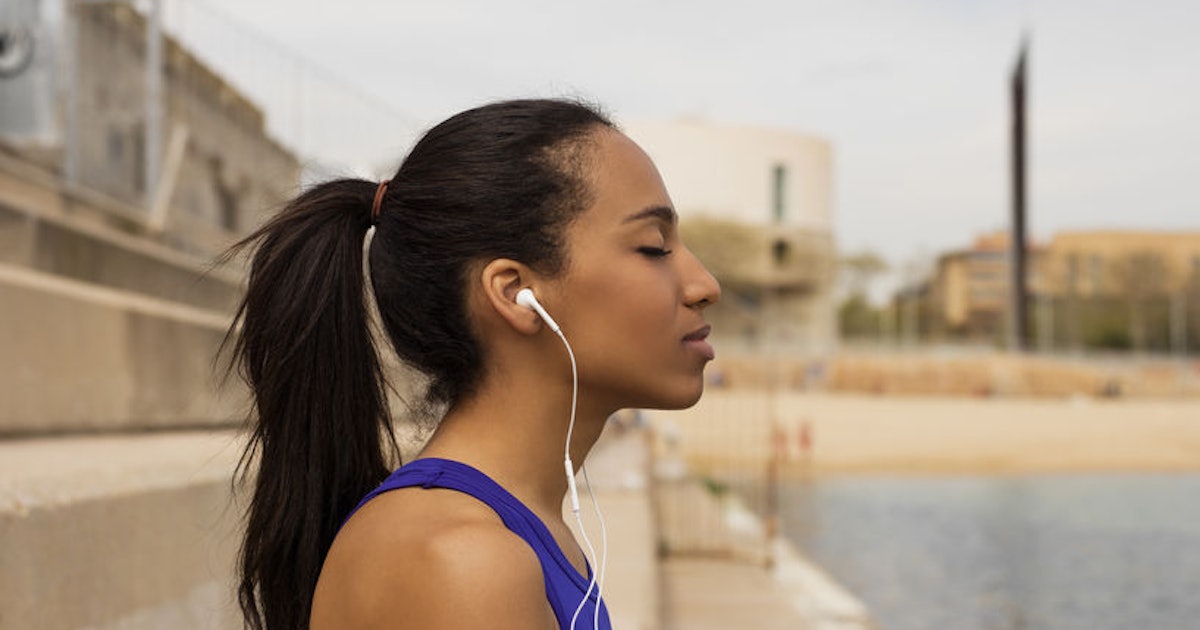 9 Nonfiction Audiobooks To Listen To While You Work Out, If You're Feeling Incre...