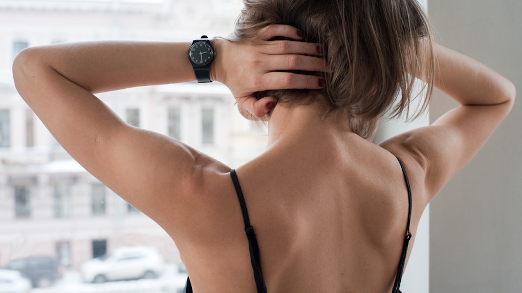 Is It Bad To Crack Your Back This Physical Therapist Says You