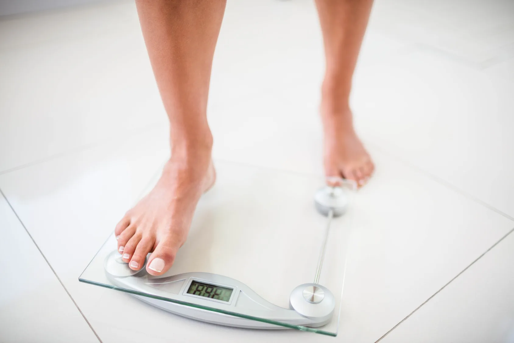 8 physical signs your body is producing too much estrogen