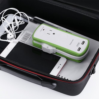 Poweradd 2-Outlet Travel Surge Protector