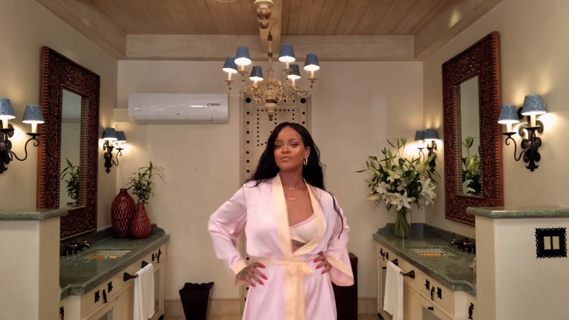 Was rihanna wearing savage x fenty for her vogue makeup tutorial? fans Was Rihanna Wearing Savage x Fenty For Her Vogue Makeup Tutorial? Fans