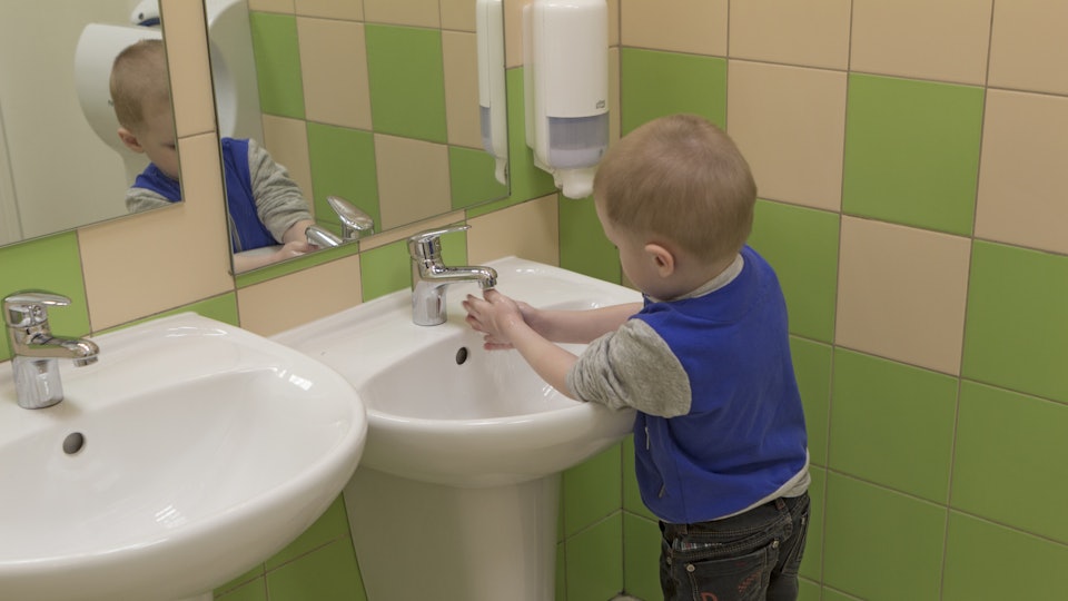 17 Things You Ll Find In A Public Restroom That Ll Scare The