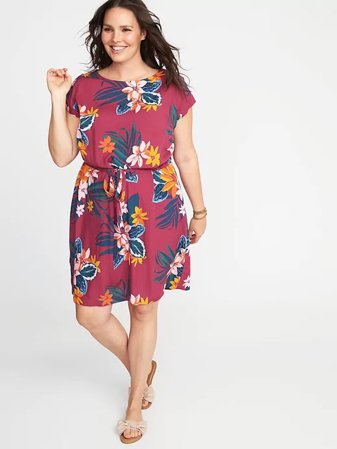 Waist-Defined Plus-Size Dress 