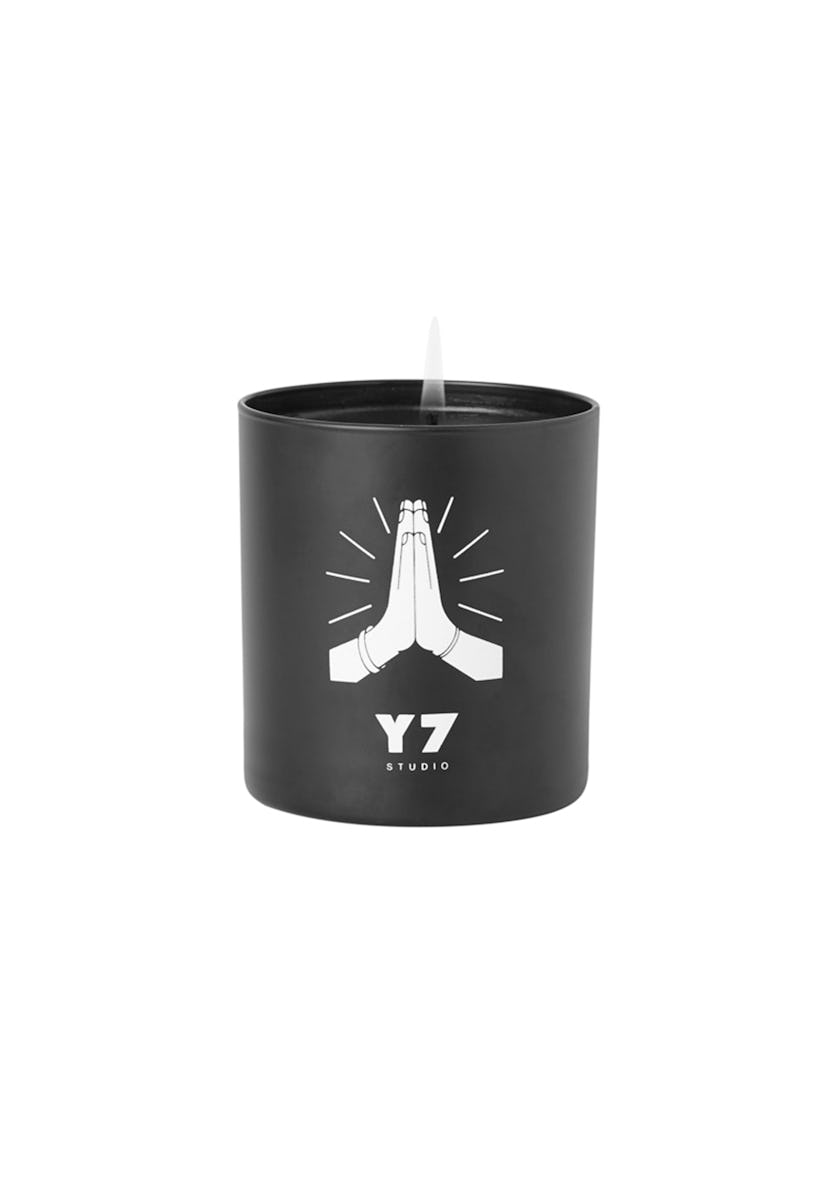 Y7 Prayer Hands Candle