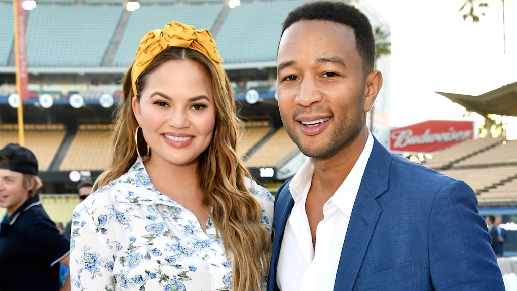 Chrissy Teigen S Instagram Of Luna Arthur Is Her Funniest John Legend Troll Yet