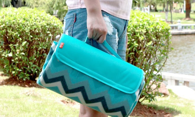 Yodo Outdoor Water-Resistant Picnic Blanket Tote 