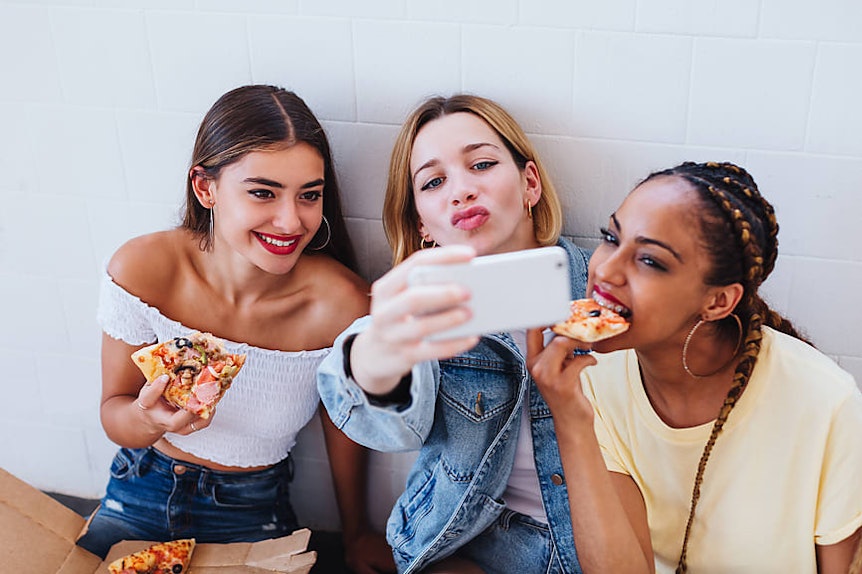 94 Funny Group Chat Names For Roommates Who Just Wanna Taco - cool group chat names for girls