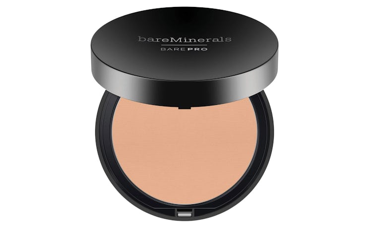 bareMinerals BarePro Performance Wear Powder Foundation