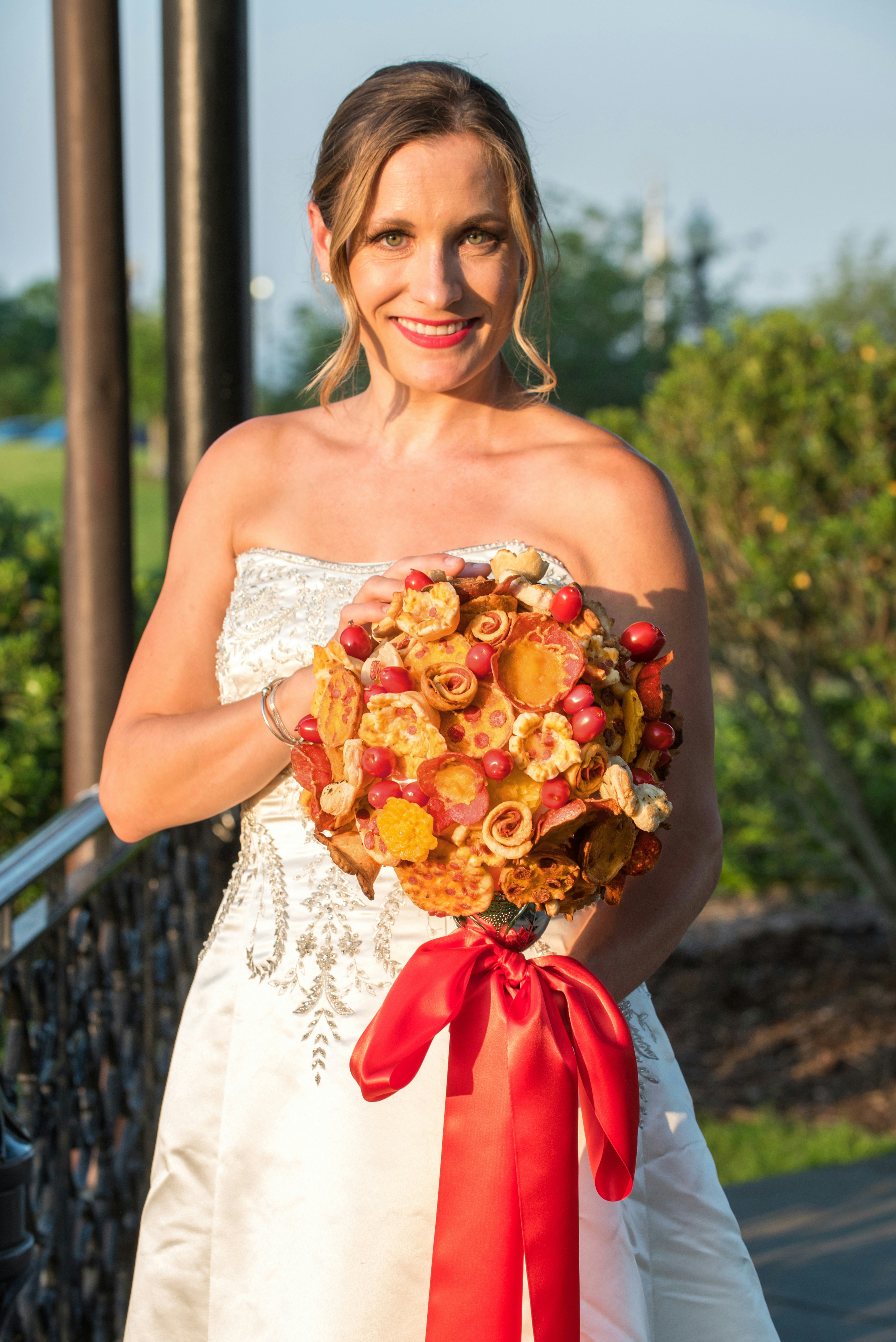 A Pizza Wedding Bouquet Is A Real Thing The Photos Will Give You