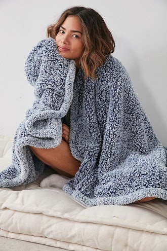 Amped Fleece Throw Blanket 
