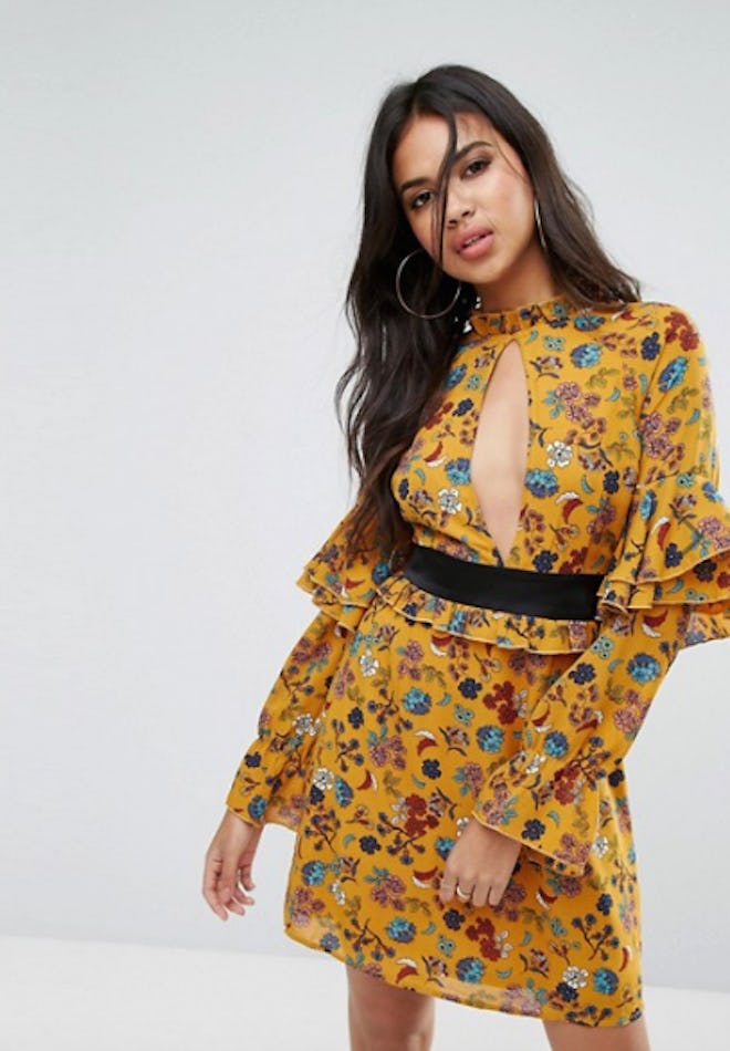 Boohoo Ruffle Sleeve Key Hole Dress 