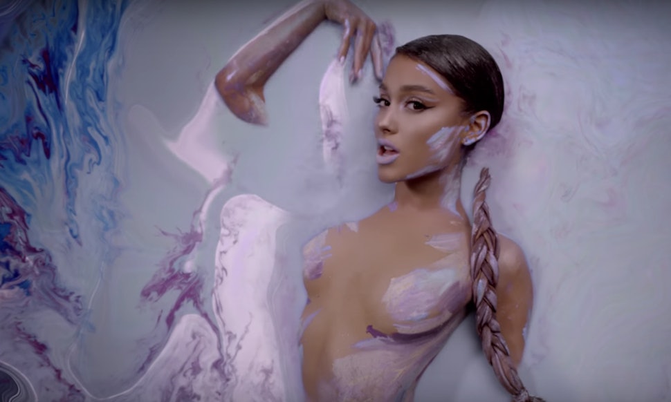 Ariana Grande S God Is A Woman Video Puts The Singer On Top Of The World — Literally