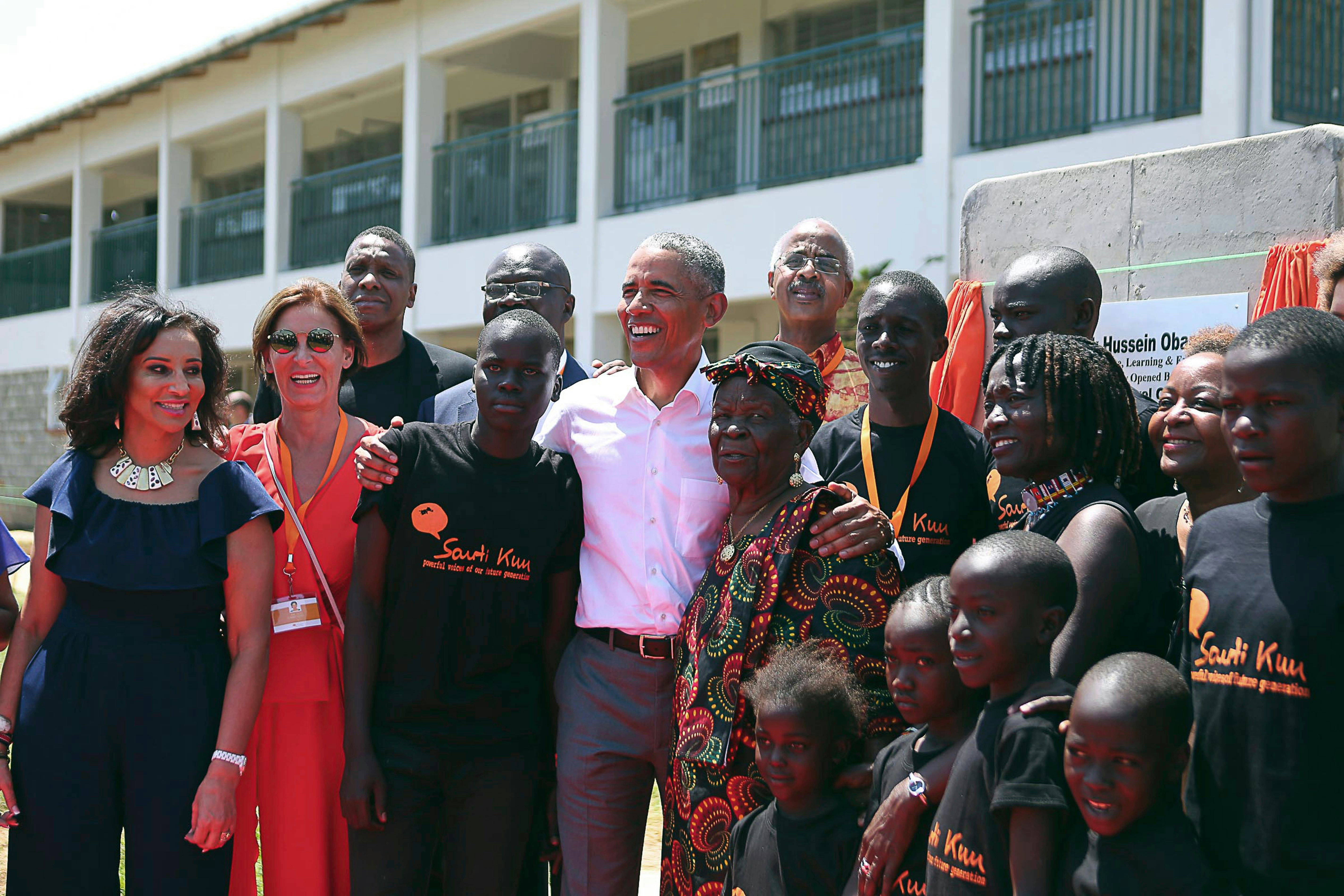 Photos Of Obama In Kenya Show How He's Embraced His Heritage & Family
