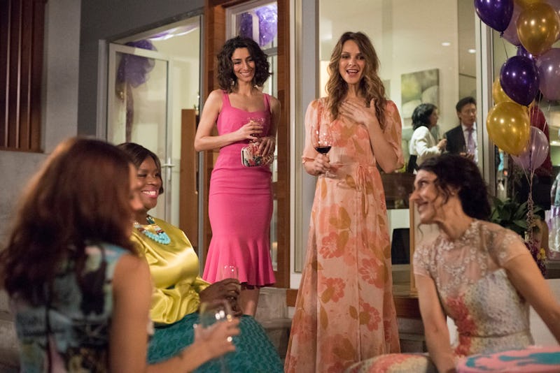 Girlfriends Guide To Divorce Won t Return But The Cast Creator