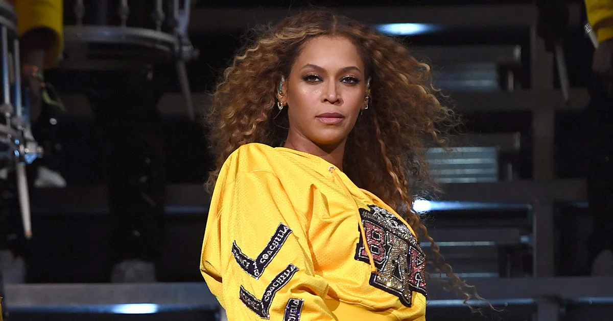 The Video Of Beyonce Climbing Down An Emergency Ladder After A Set ...