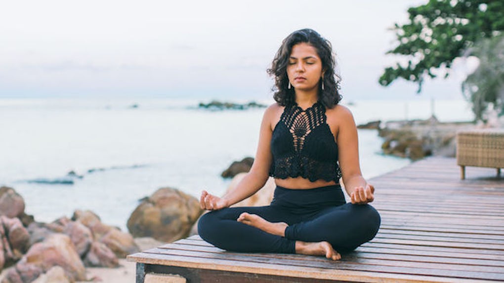 6 Yoga Poses That Cool The Body When You Feel Like You Re Melting In The Summer Heat