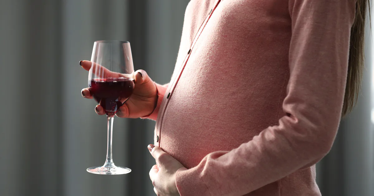 Is It Safer To Drink Wine In Early Pregnancy Or Late? Research Is Ongoing