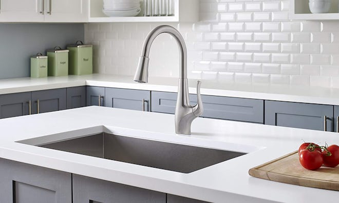 Pfister Clarify Xtract Pull Down Kitchen Faucet With Integrated GE Filtration System