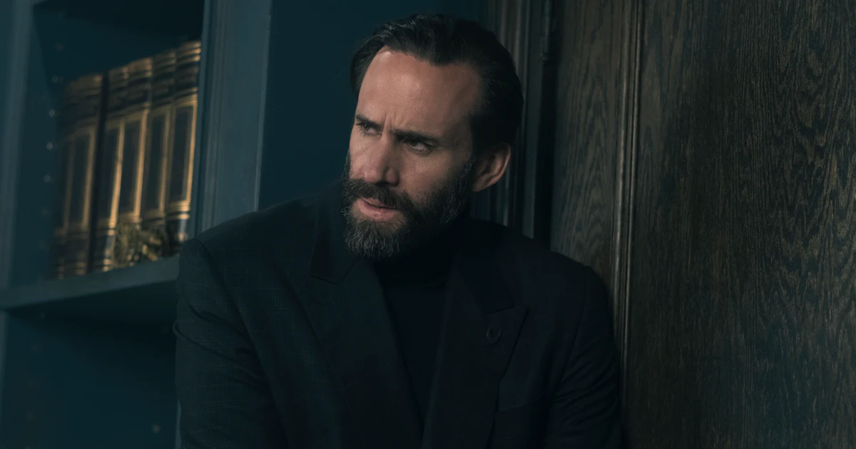 Handmaid's Tale Cast Ofjoseph This 'Handmaid's Tale' Season 2 Scene Was Cut Because Of Joseph Fiennes