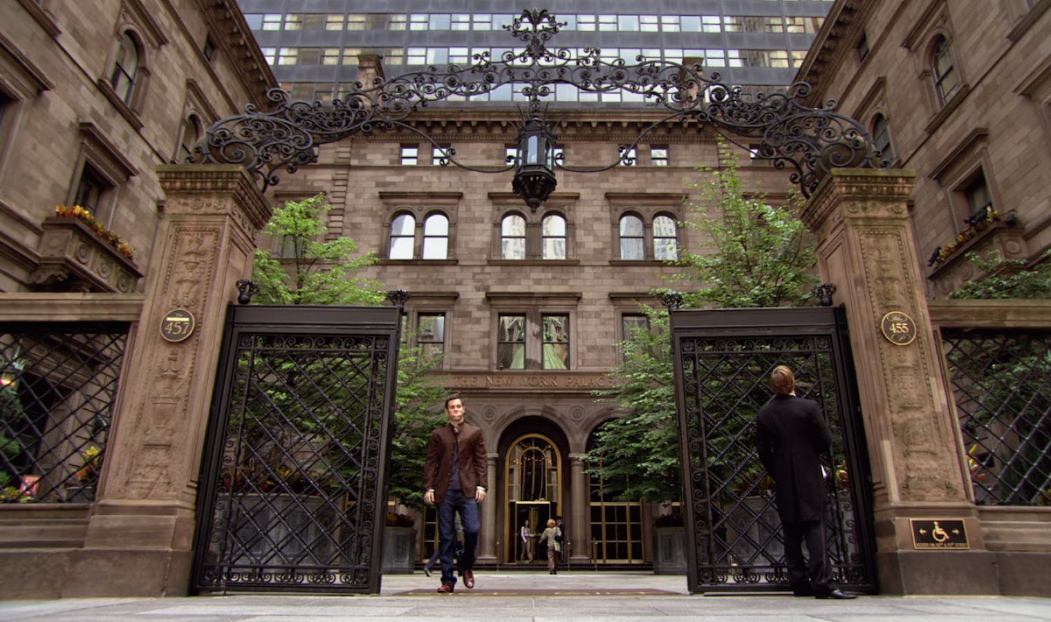 New York Palace Hotel's 'Gossip Girl' Package Lets You Live Like Serena Van Der Woodsen For The Day New York Palace Hotel's 'Gossip Girl' Package Lets You Live Like Serena Van Der Woodsen For The Day