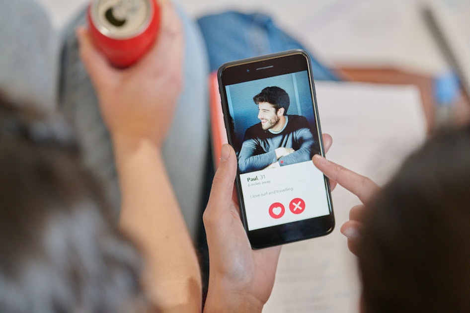 15 Clever Questions To Ask On A Dating App If Youre Stumped 