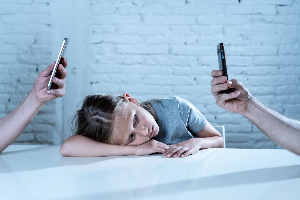 Your Smartphone Addiction May Be Why Your Kid Acts Out, New Study Finds