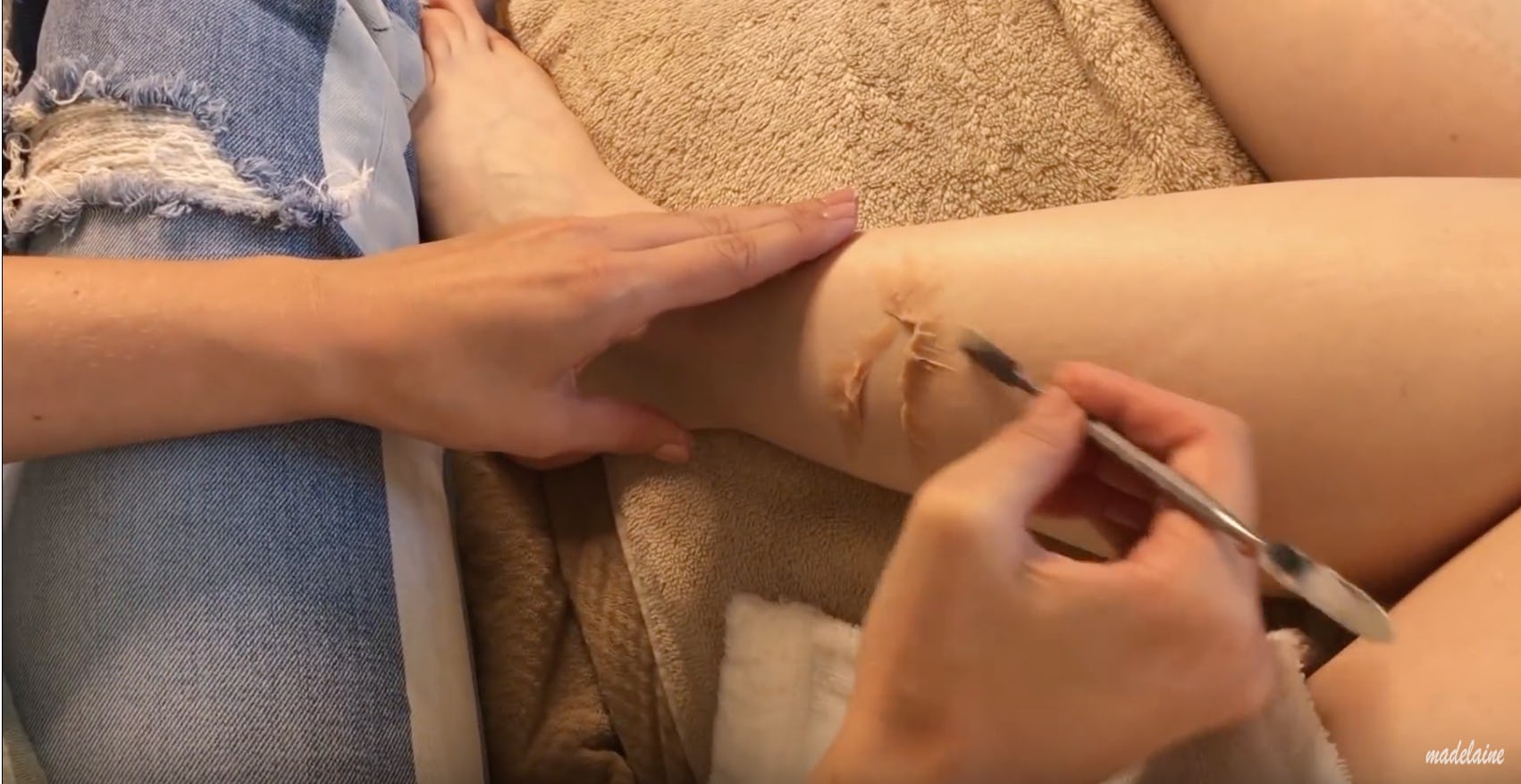 Lili Reinhart S Shark Bite Makeup On Madelaine Petsch S Leg Is So Scarily Realistic