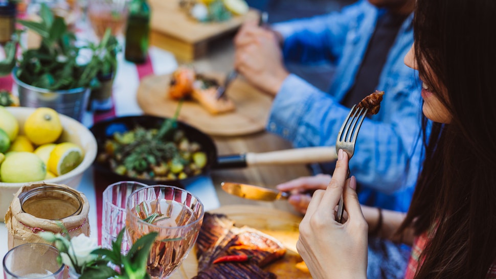 How To Avoid Food Poisoning At Outdoor Barbecues & Picnics ... How To Avoid Food Poisoning At Outdoor Barbecues & Picnics ...