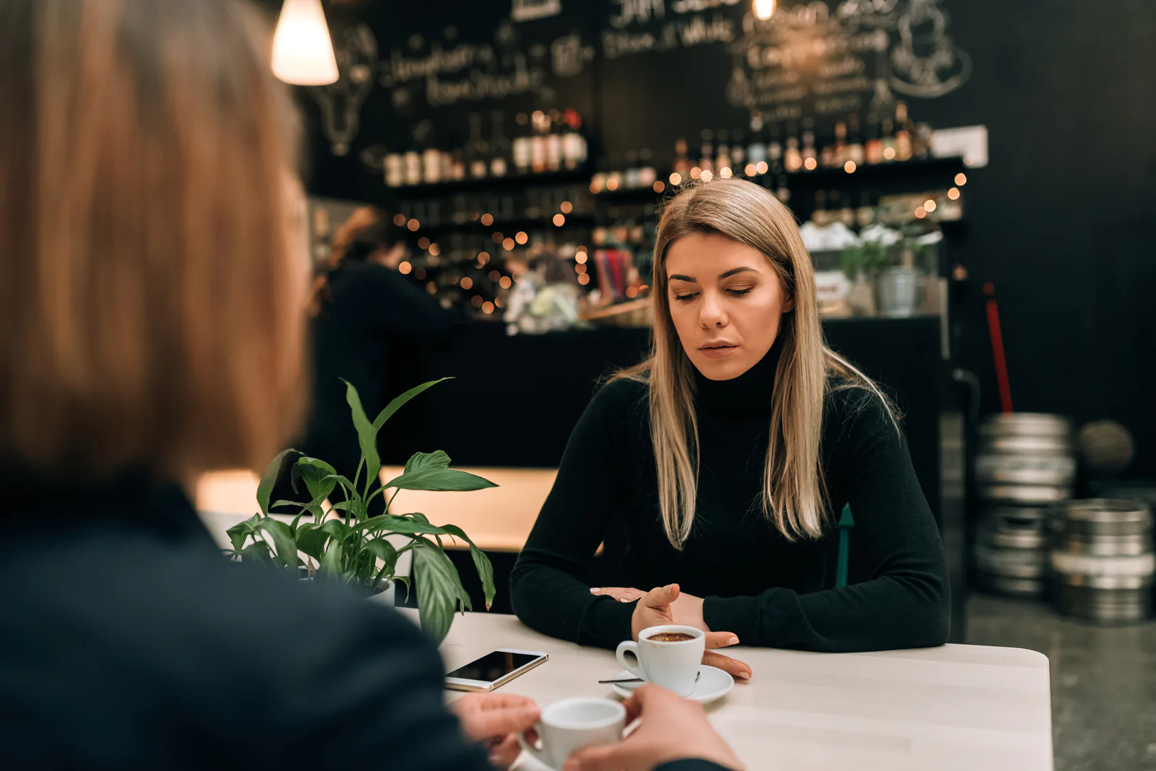 15 Signs You Have An Emotionally Abusive Mom According To Therapists