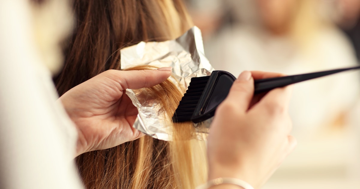 7 Steps Of Bleaching Your Hair At The Salon, Because That Burning Scalp