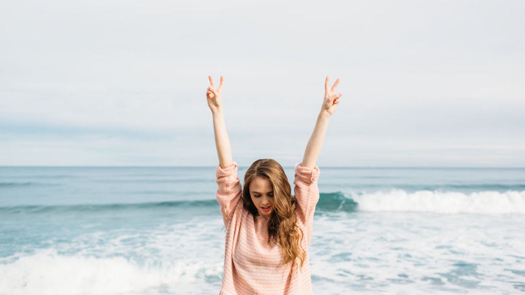 How To Be More Present In The Moment If You Re Always On Your Phone According To Experts How To Be More Present In The Moment If You Re Always On Your Phone According To Experts