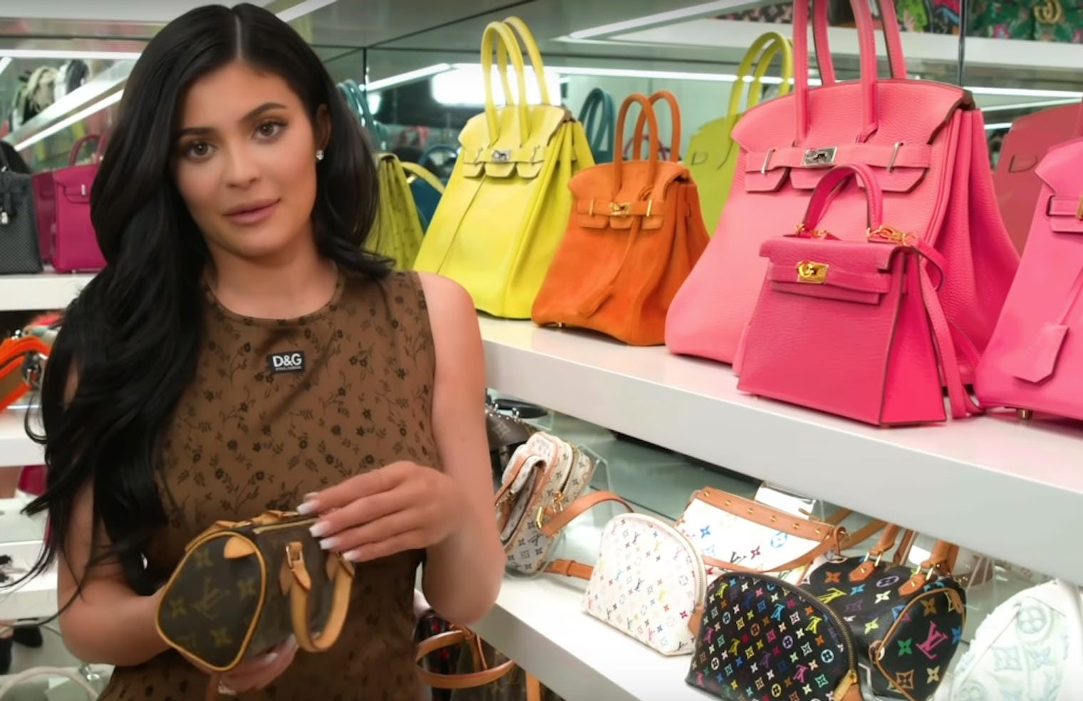 Kylie Jenner's Multicolored Louis Vuitton Purse Is The Ultimate Early ...