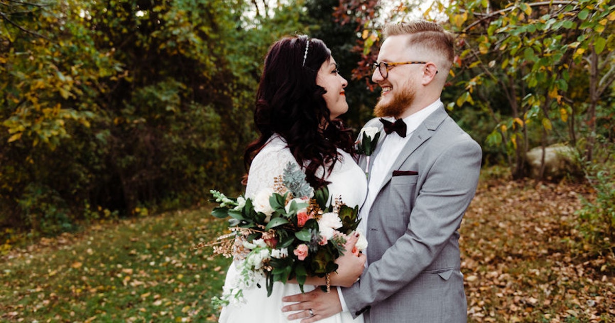 20 Fall Wedding Captions Because The Love Is Simply Unbeleafable