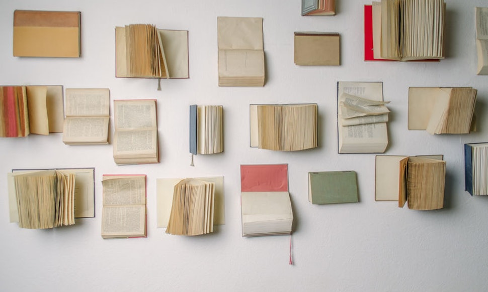 Deciding To Read More Than One Book At A Time Has Made It Easier Than Ever For Me To Meet My Reading Goals by Sadie Trombetta for Bustle Deciding To Read More Than One Book At A Time Has Made It Easier Than Ever For Me To Meet My Reading Goals by Sadie Trombetta for Bustle