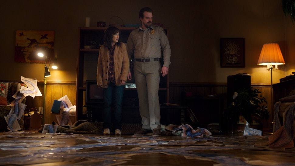 David Harbour S Stranger Things 3 Spoilers Hint That Joyce