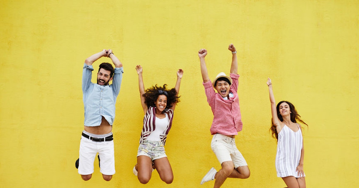 24 Cute Senior Year Captions That Are So Bittersweet