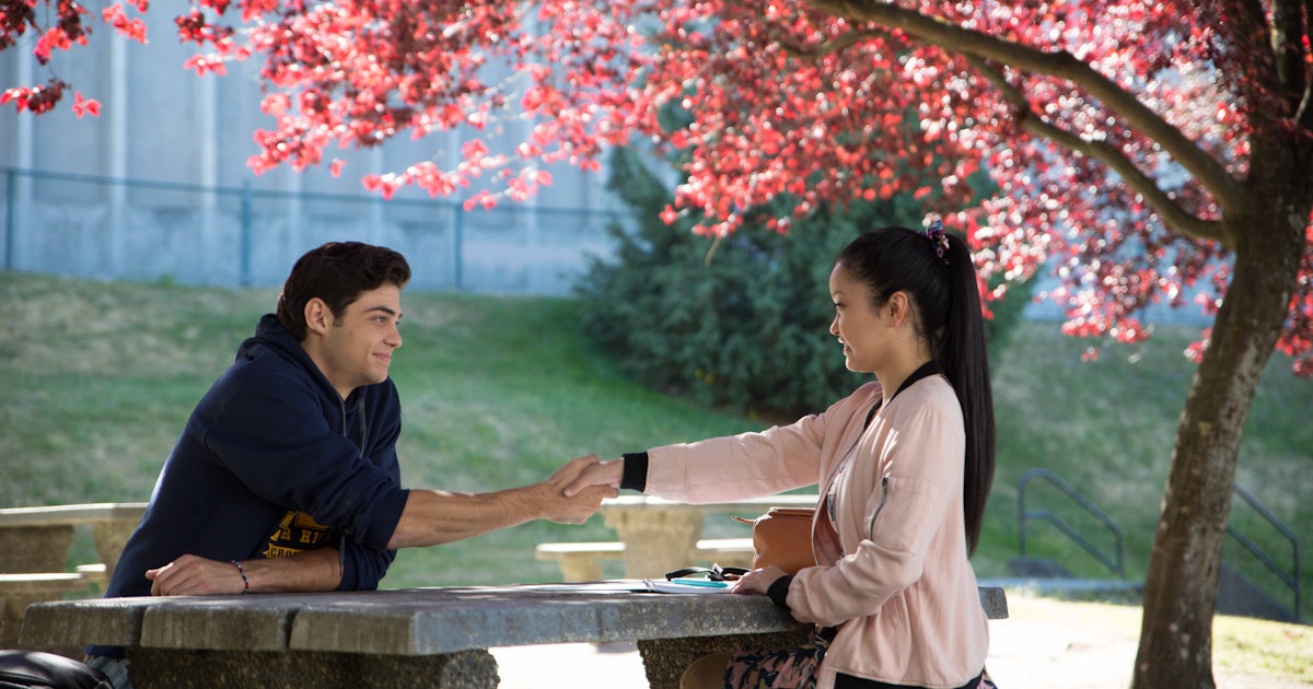 10 Rom Com Novels With Fake Relationships That Will Give You