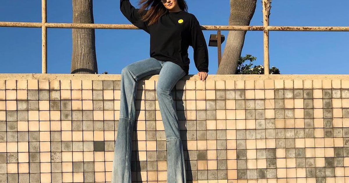 A Youtuber Wore 9 Foot Long Jeans For A Day The Image Will Haunt You A Youtuber Wore 9 Foot Long Jeans For A Day The Image Will Haunt You