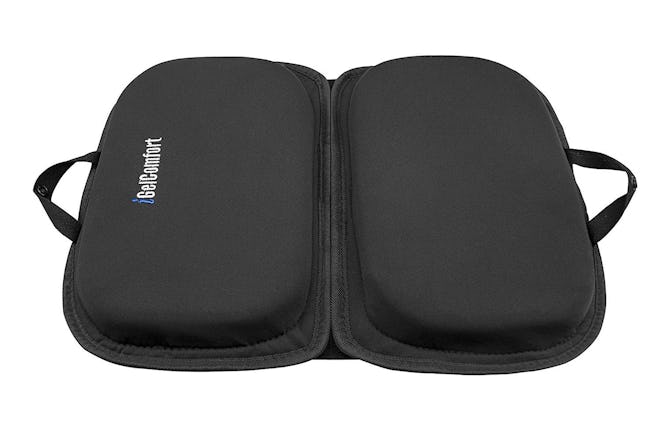 This foldable seat cushion is made with memory foam and has a convenient carrying handle.