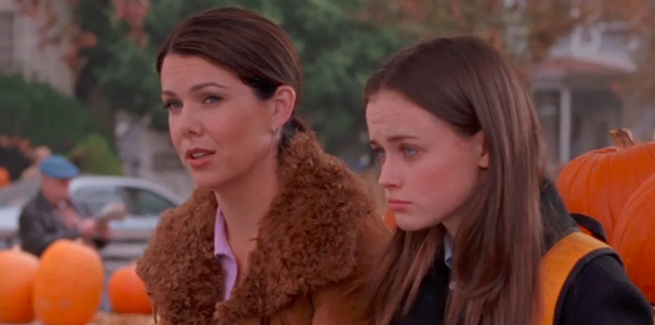 18 ‘Gilmore Girls’ Quotes For Fall Pics With Your Bestie & PSLs