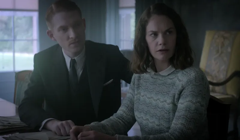 Is The Little Stranger A True Story The Movie Puts A New Spin On The Haunted House Genre